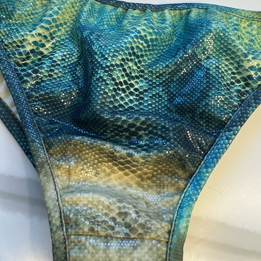 🔥 Alexis Designer Bikini – Emerald Python Print 🔥 - Picture 5 of 16